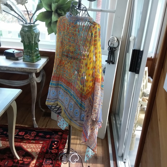 SOLDVest/Wrap with sleeves. - Picture 2 of 5